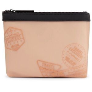 MAC Traveling small bag